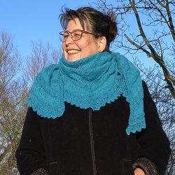 Flora Sjalet  Strikkeopskrift