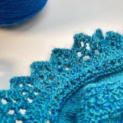 Flora Sjalet  Strikkeopskrift