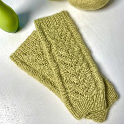 Nrre Vosborg Hndledsvarmere  Strikkeopskrift