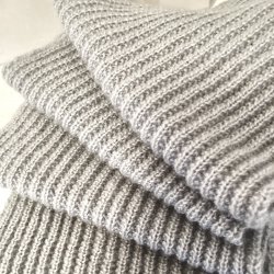 Louise Halstrkldet  Strikkeopskrift